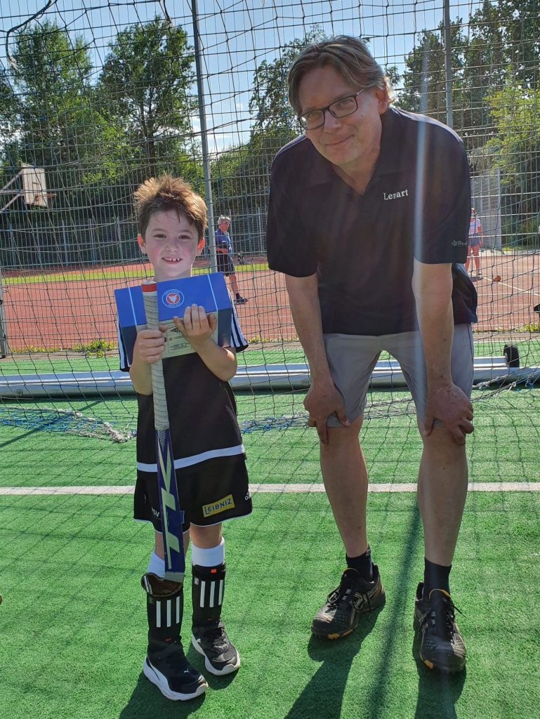 Übergabe der 1. Willkommensboox